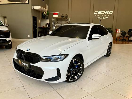 BMW 320i 2.0 16V TURBO FLEX M SPORT AUTOMÁTICO BMW 320i 2.0 16V TURBO FLEX M SPORT AUTOMÁTICO